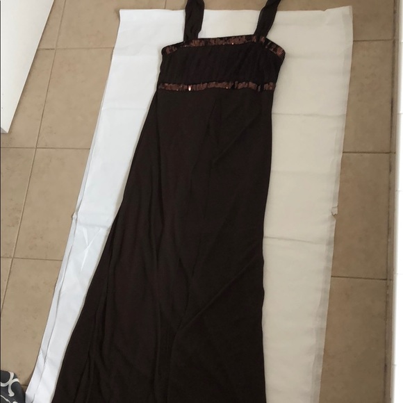 Dress - Picture 3 of 4